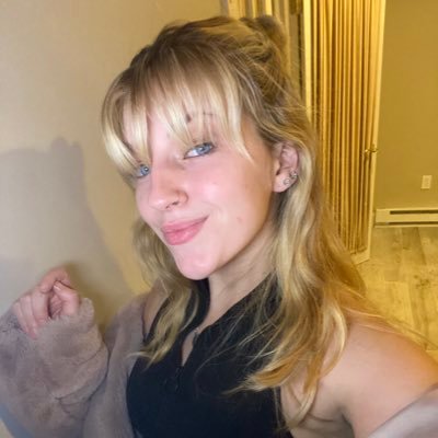 cailin_perkins's profile picture. intensive care nurse