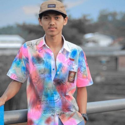 iskrabs7's profile picture. was falling, falling, falling.