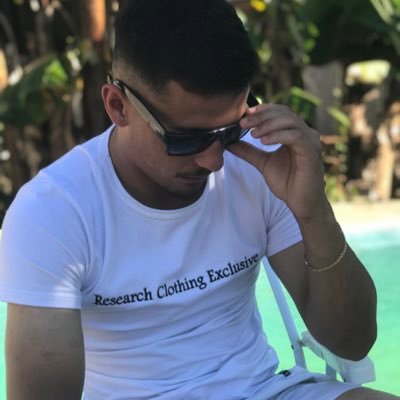 Não quero luxo, eu quero ter o que na luta eu merecer!