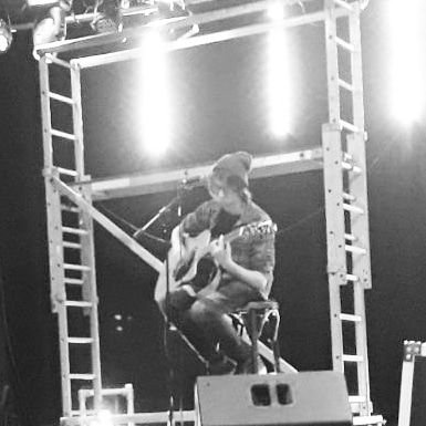 Audio engineer || Twitch affiliate || Sucks at everything