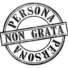 Персона грата что это значит простыми словами. Персона нон грата. Персона нон грата картинка. Persona grata значение. Persona non grata футболка.