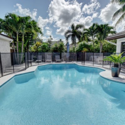 #KosherVillas is a family owned and operated #VacationVillaRental company based in North Miami Beach, FL.