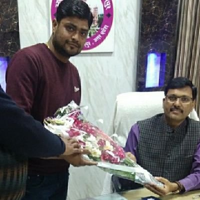 ThakurPurusott5's profile picture. ठाकुर पुरुषोत्तम सिंह
जिला उपाध्यक्ष हिंदू युवा वाहिनी रामपुर