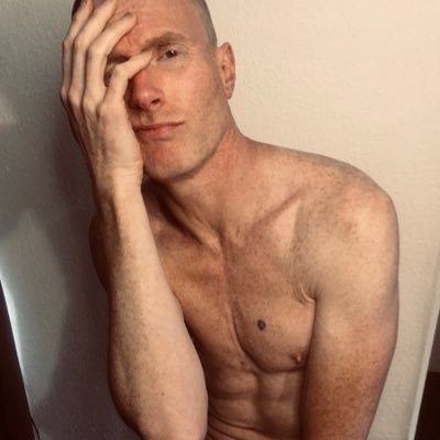 Fun and friendly ginger gay guy in London N4 looking 4 men to make hot 18+ videos to post online. DM to #fuckmeonfilm. #teambottom #gayguys #bb #ginger #camsex