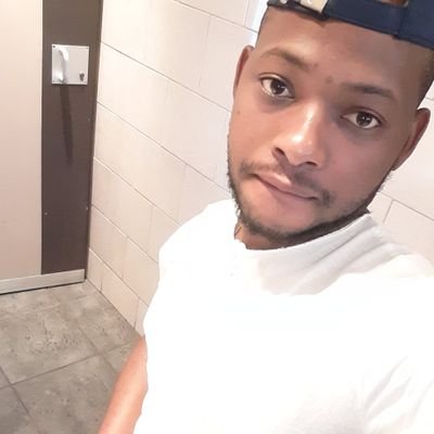 SbhekeD's profile picture. ngizithandela umaskandi ikakhulu ukhuzani 😋👌