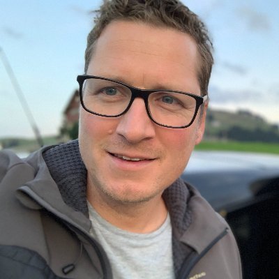 tomsuter's profile picture. 42Hacks 🌍 | Teamcrafting | Scrum | Agile | Lean | GTD | DRY | Scrum Master & Agile Coach | Dad of two great kids | ♥ @rosmarieke | Mountains 🇨🇭