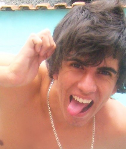 Sem ostentação, sem pose, sem marra.
