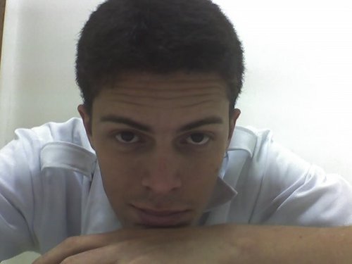 Sou Empreendedor, promotor de vendas, casado, pai do Miguel e da Luiza e Marido da Lita.
