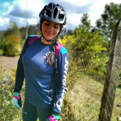 𝕍𝕒𝕝𝕕𝕚𝕧𝕚𝕒𝕟𝕒 🇨🇱🤘🏻💚🚴🏻‍♀️🏞️