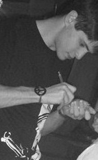 Since: 23/03/11 Um amor chamado @federicodevito .
