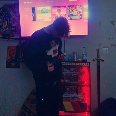 durtyretros's profile picture. snap itss.ghost