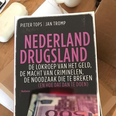 Gebruikt twitter voor informatie over: bestuur en democratie, politie, ondermijning/georganiseerde criminaliteit, frontlijnsturing, Willem II