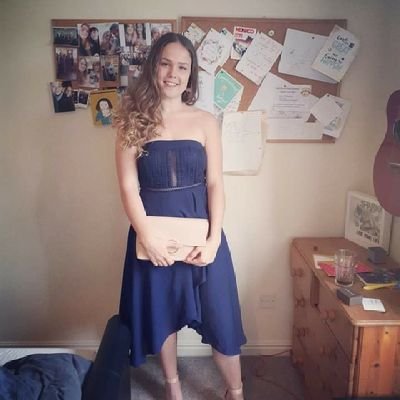 SharnaReynolds's profile picture. 