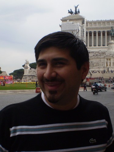 Me apasiona Viajar .
Naci en Argentina , vivo en  España, hablo castellano, ingles, Italiano, y aprendiendo Frances.