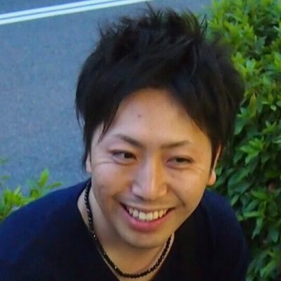 今更ながらTwitter始めました‼︎ちょいちょい思った事つぶやきます♪ 週末に飲むハイボールを楽しみに生きてる会社員です!