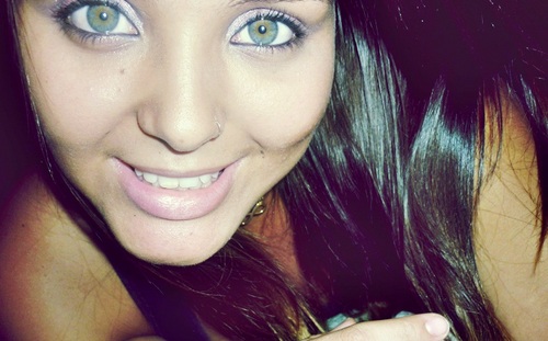 Quem me ve, me ve sorrindo e vai ser sempre assim .