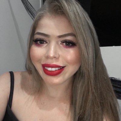 ig: @na_thaliaaraujo