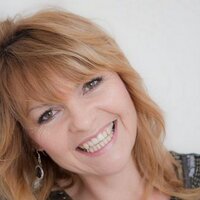 Lisa Barker - @LisaBrkr Twitter Profile Photo