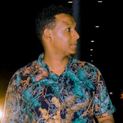 Abdullaahiadil's profile picture. Noloshu waa yiddidiilo, ruuxa yiddidiiladaas waaya noloshii wuu waayay
