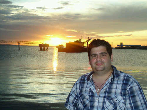 rcabecinho's profile picture. 