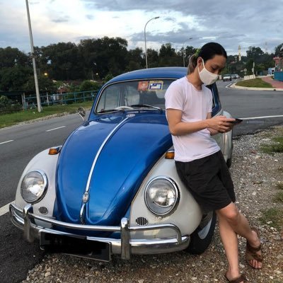 Malaysian SF author. Technical Writer. Clarion West 2018. 50% Malay, 50% Chinese, 100% Natural.