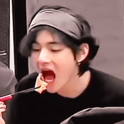 รักทั้งน้องแวนและน้องปอลไม่ต้องทะเลาะกัน
ทะเลาะกันหน่อยก็ได้เพราะคลั่งรักพี่จีมินอยู่ คนไรผัวพร่ำเพื่อ✊