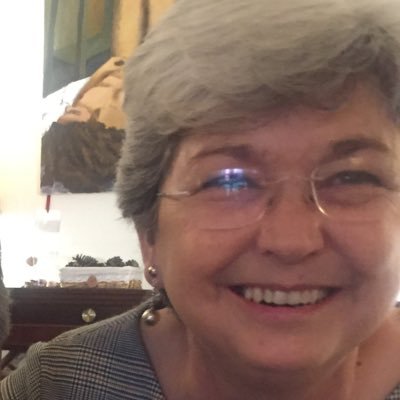 SerranoConsol's profile picture. Mujer de Castilla, catalana de adopción y de sentimiento, madre, trabajadora, tenaz y considerada. Y sobre todo independentista.