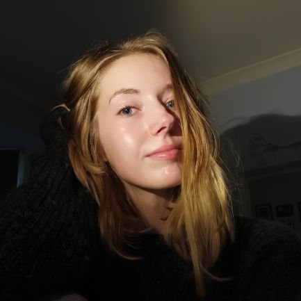DaisyHannah9's profile picture. Open University Psychology student | learning to live with M.E | raising awareness about invisible illness and M.E | 18 ✨