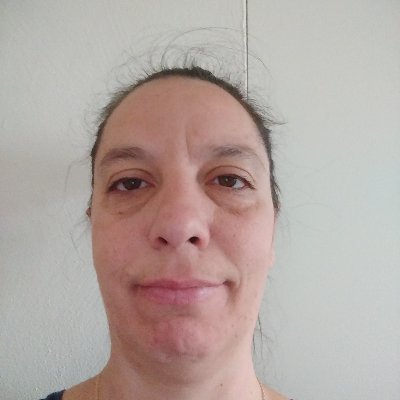 la vie est belle, chacun fait de son mieux, pour le plaisir de communiquer ! je souffre, c'est vrai, mais j'aime bien trouver des solutions !