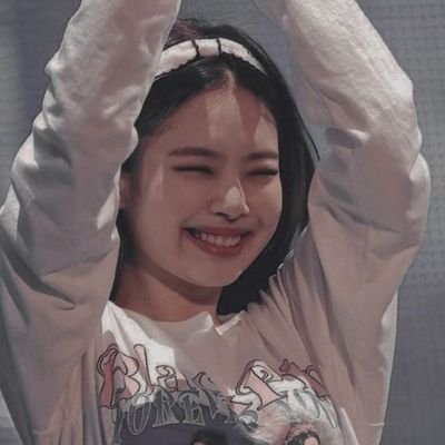 arteah24's profile picture. 아미
INFP