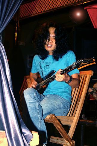 arvi_enatz's profile picture. founded member and guitaris for cle boneto and sedot wc