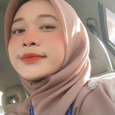 _zurinn's profile picture. confuse