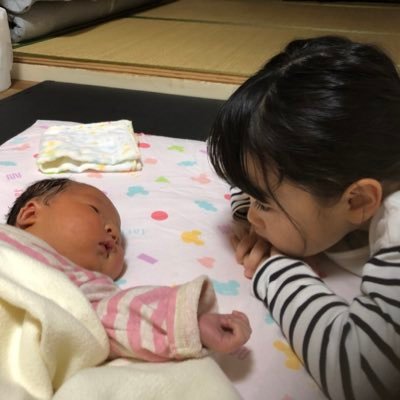 コロナに負けるな 𝔼 𝕄 𝕀𝕔𝕙𝕒𝕟 生後2ヶ月 向き癖がある次女はいつも左を向いている 生後1ヶ月 頃に気付いて それからはなるべく右を向かせるようにしていたけど ますます頭の形が目立ってきた W 千葉県内でヘルメット治療 コロナに負けるな 𝔼 𝕄 𝕀𝕔𝕙𝕒𝕟 生後2ヶ月 向き癖がある次女はいつも左を向いている 生後1ヶ月 頃に気付いて それからはなるべく右を向かせるようにしていたけど ますます頭の形が目立ってきた W 千葉県内でヘルメット治療