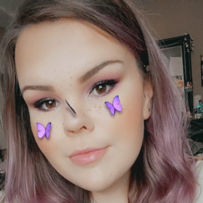 NatSophiaa's profile picture. 22🎉 when you’re downie eat a brownie