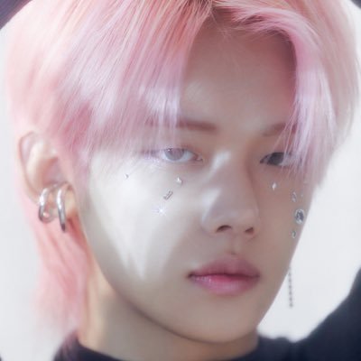 cyjfits's profile picture. – for choi yeonjun's outfits, the fashion king #연준 🦊