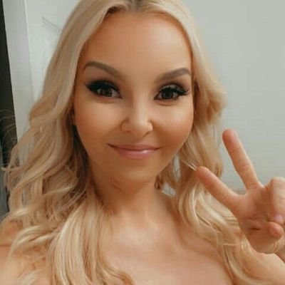 Carolin41140599's profile picture. 