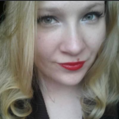 captainkate10's profile picture. Spooky bitch. 👻