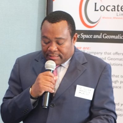 Explorer, researcher and enthusiastic about transformative change.