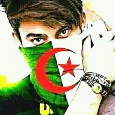 ان إنسان أعشق الحيات وأحب النساء وذو خبرة عالية 🥰😘😘🤫