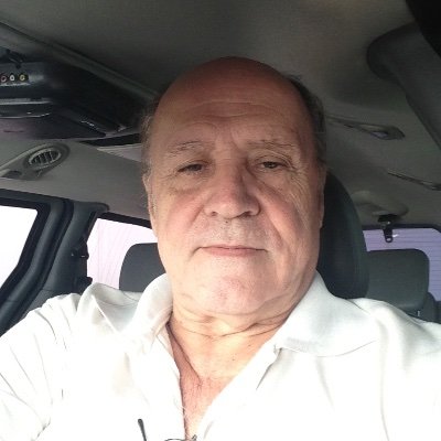 Bom dia , trabalho de Guia, e motorista bilingue Espanhol executivo, com vans e carros a dispozição . Um abraço e obrigado .