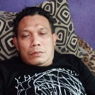 AdeGuna28016542's profile picture. seorang profesional