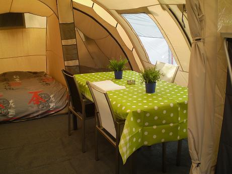 huur een tent aan de spaanse kust en ga kamperen in luxe. Bekijk ook eens http://t.co/RBLW8j015o