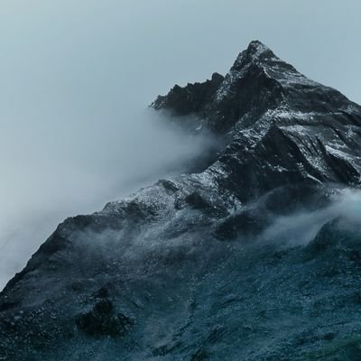 HP4ESGgp9ZzBIVU's profile picture. 头像非本人