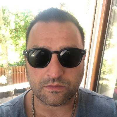 enrikovezza's profile picture. 