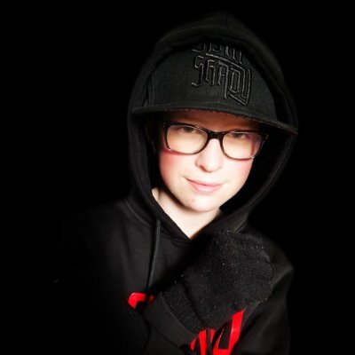 🙎♂️ 15 year old Freestyler
🎤 Rapper
📌 Netherlands.
📬 Mail: adolescence.music@outlook.com