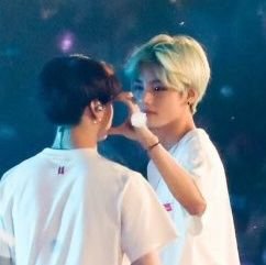 starfalltk's profile picture. au writer - full time reader - 🌟 23