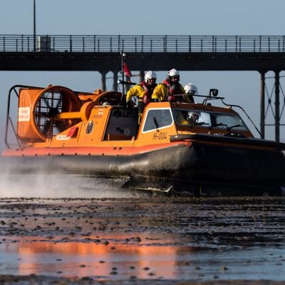 Welcome to the Southend On Sea RNLI Twitter page. You can also find us on Facebook http://t.co/dm49JqML69