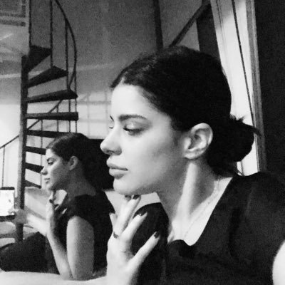 jeanv____'s profile picture. 