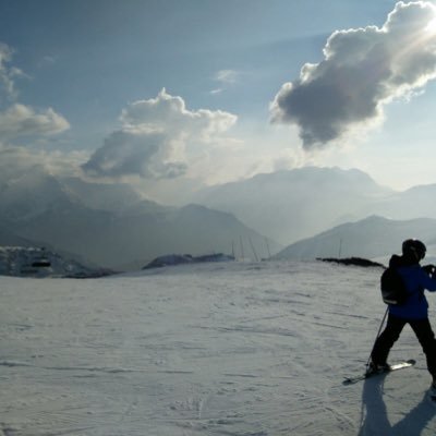 Amarflips's profile picture. Part time flipper💰 Student to the game 🤓