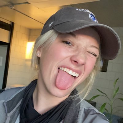 VonEmilie's profile picture. I don't even know what to put in a bio